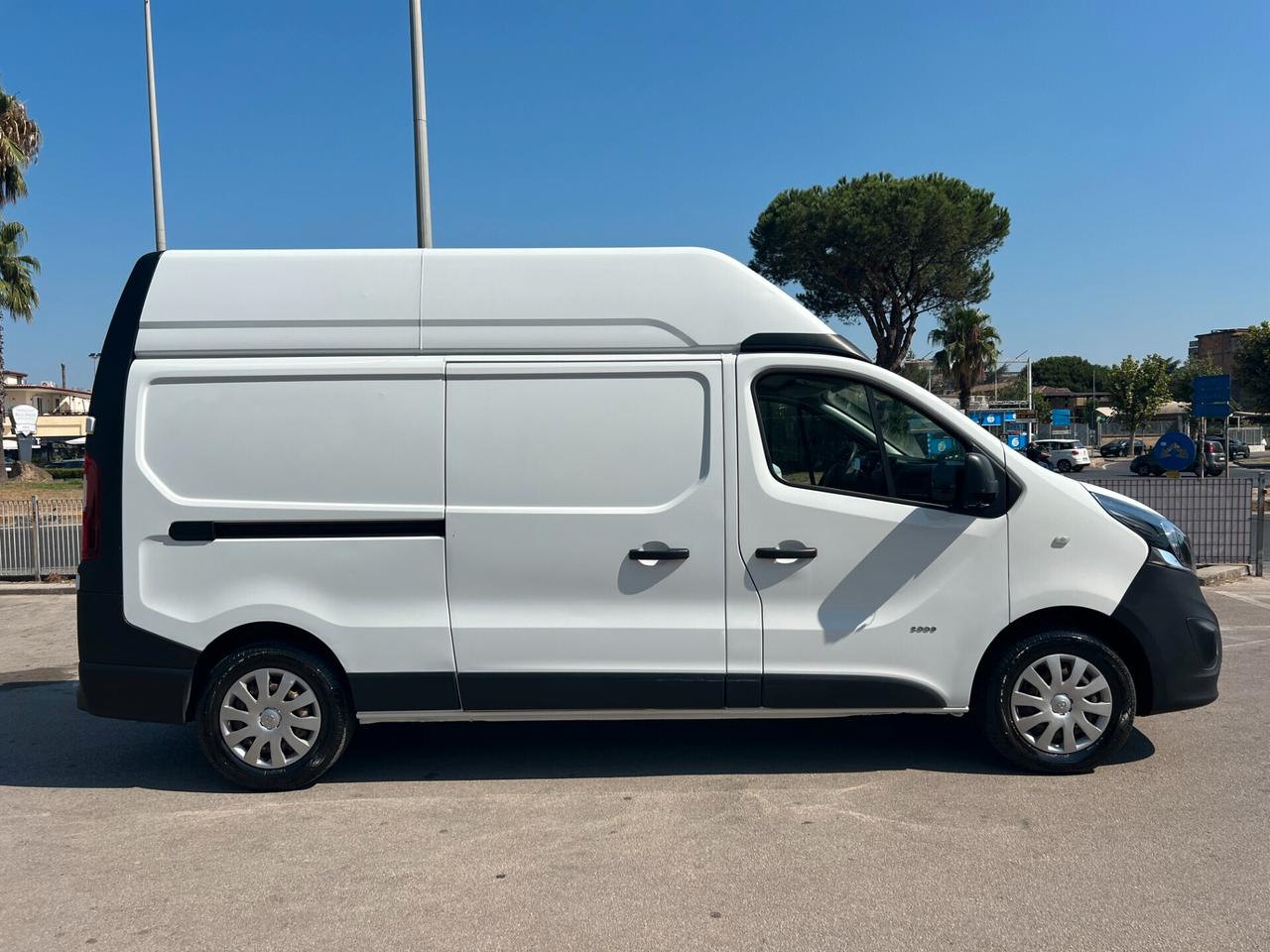 OPEL VIVARO MAX TETTO ALTO BI TURBO ANNO IMMATRICOLAZIONE 11.12.2015