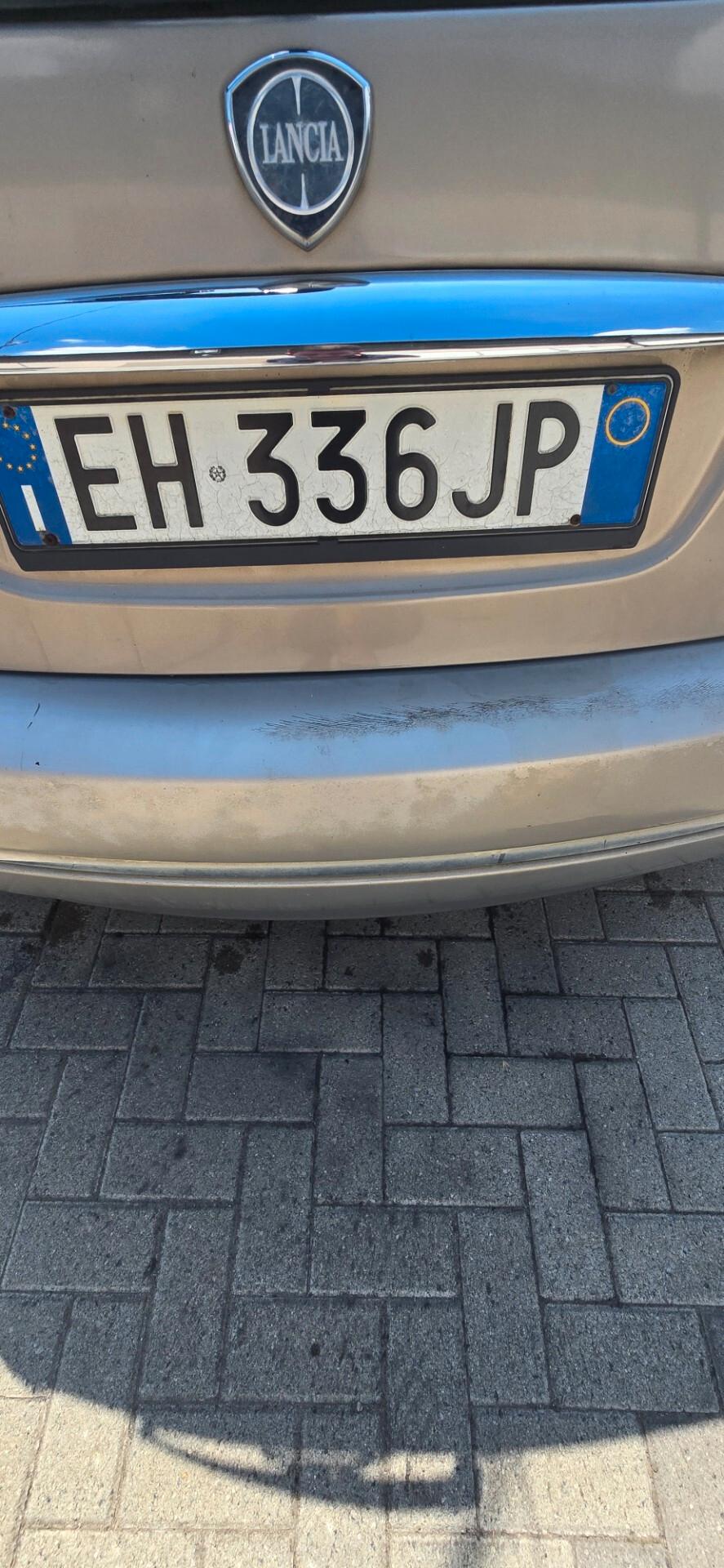 Lancia Ypsilon 1.3 MJT 75 CV Diva