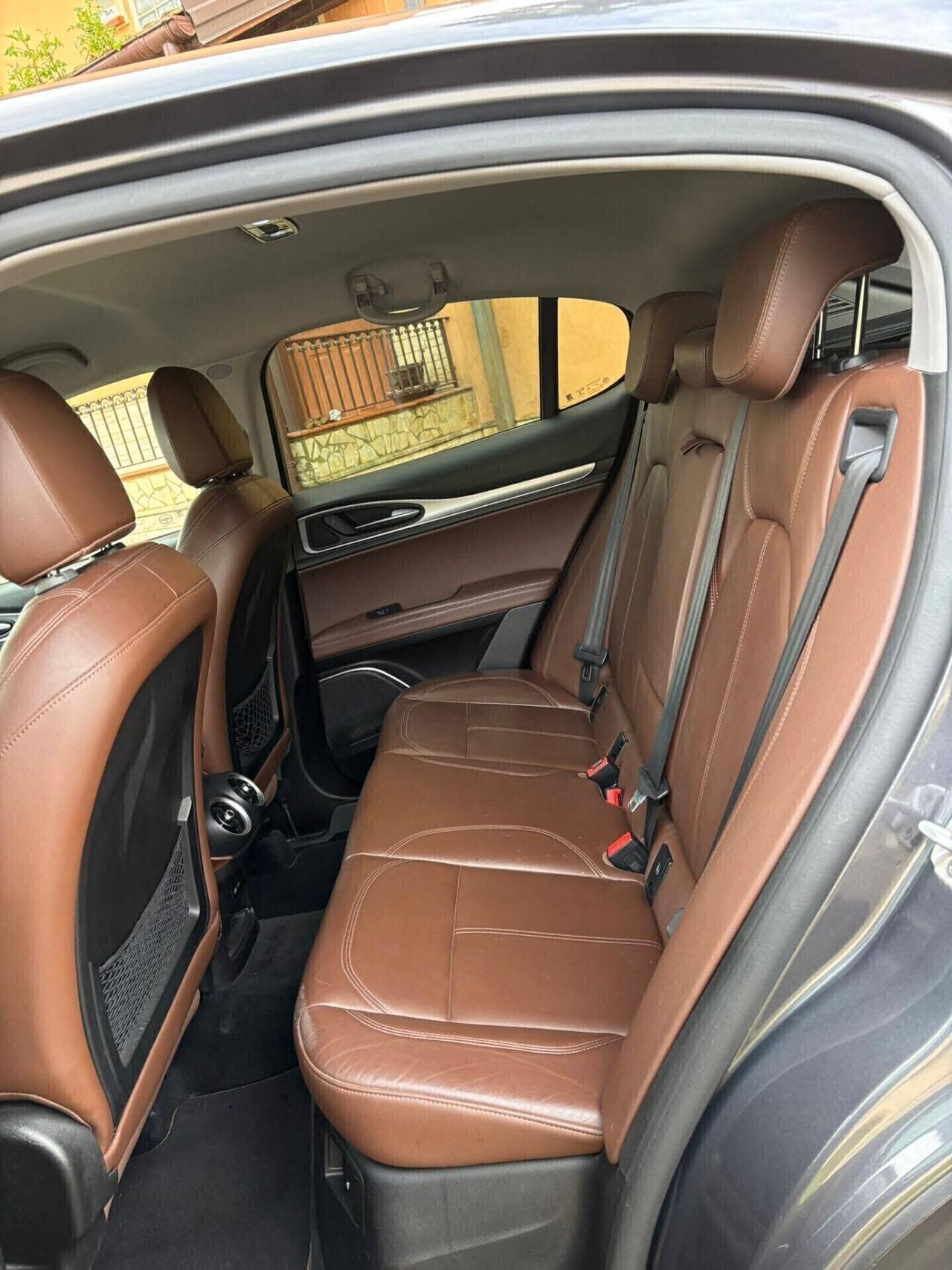 Alfa Romeo Stelvio 2.2 Turbodiesel 210 CV AT8 Q4 Executive.*/