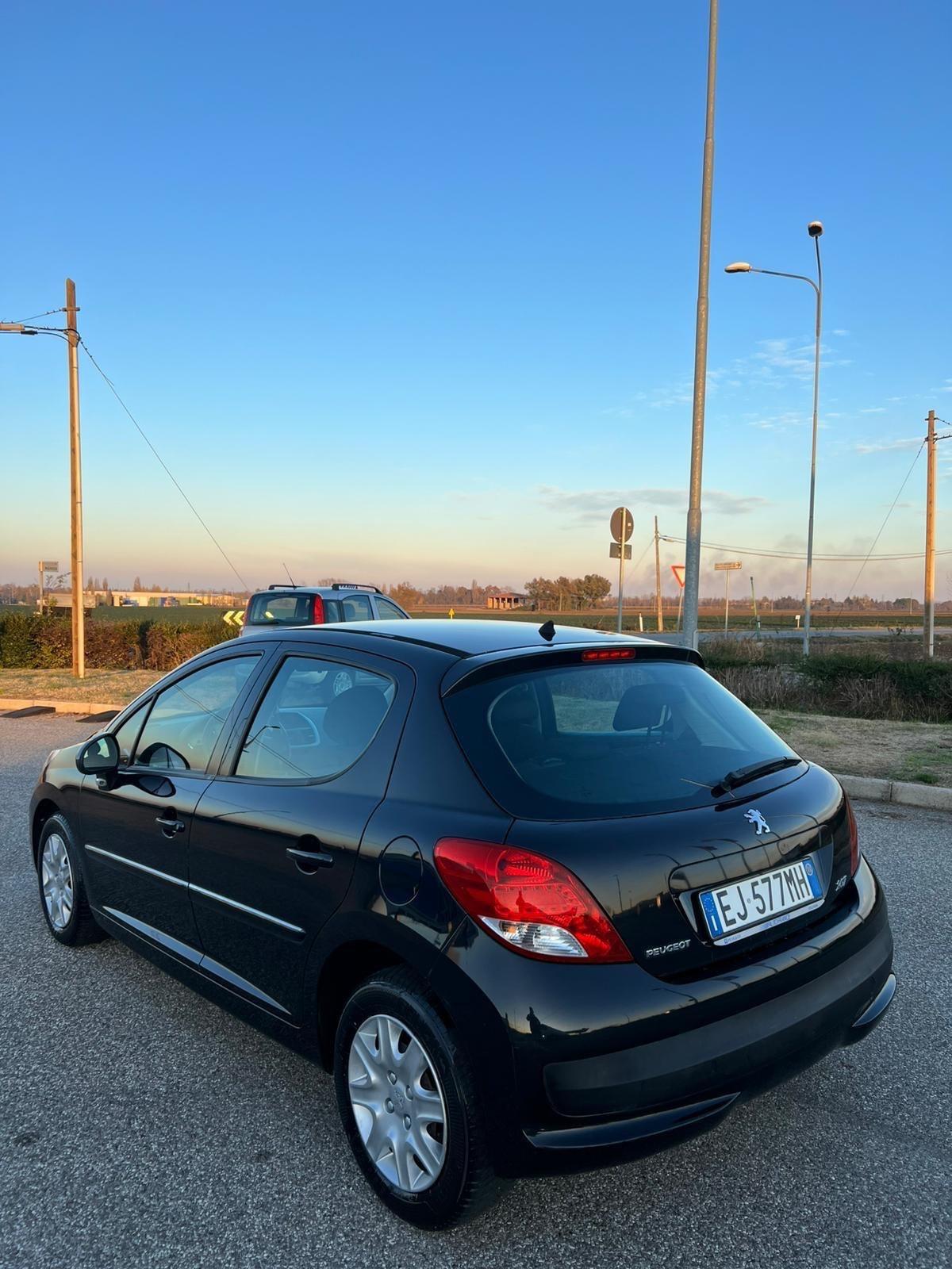 Peugeot 207 1.4 HDi 70CV FAP 5p. Mix