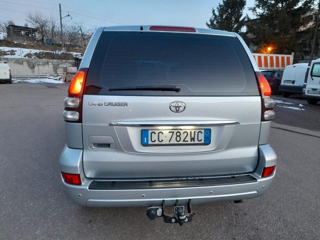 Toyota Land Cruiser 8 POSTI 3.0 D-4D 5p. aut. Wagon