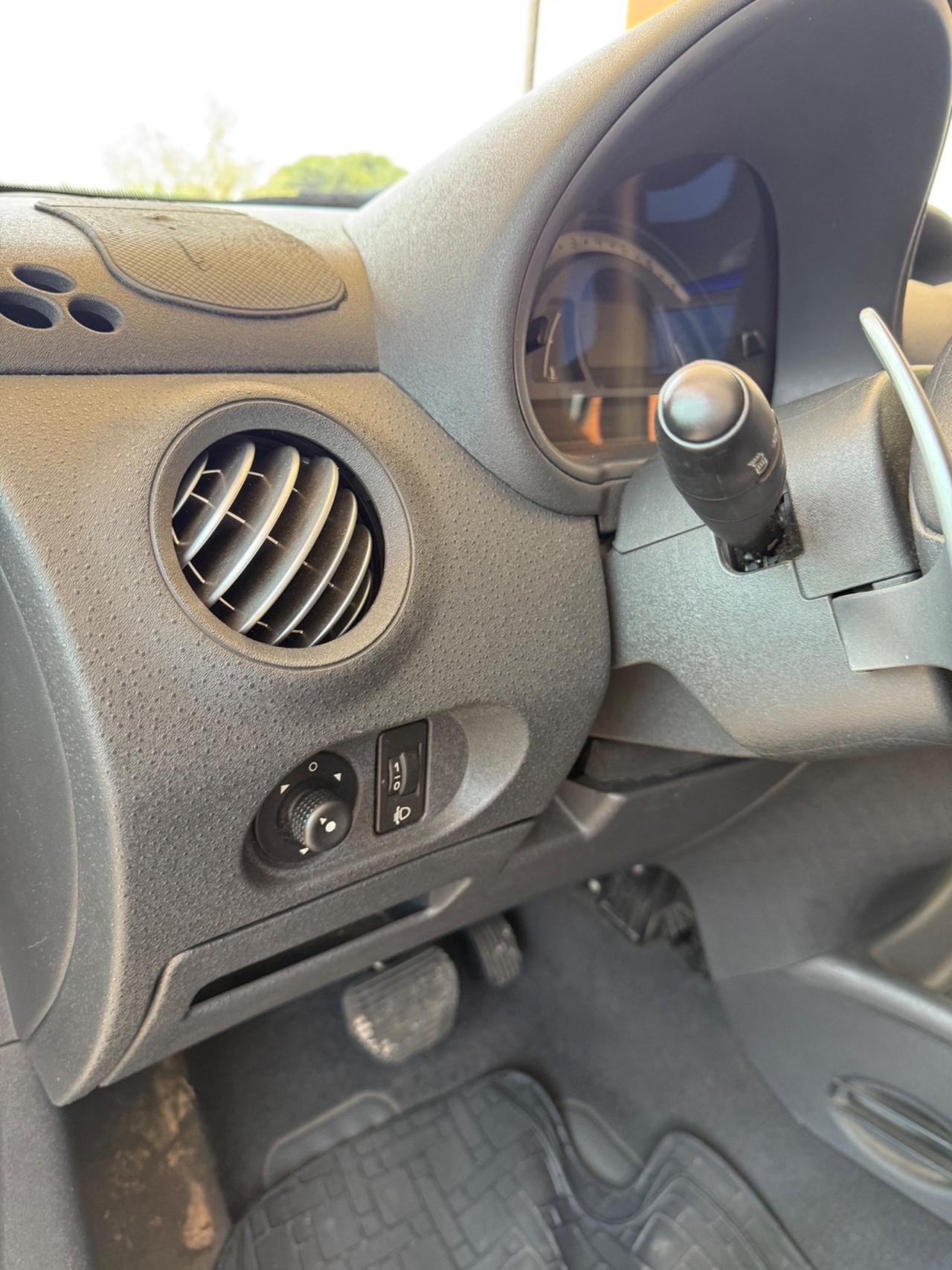 Citroen C2 1.4 SensoDrive Excite VTR neo patentati
