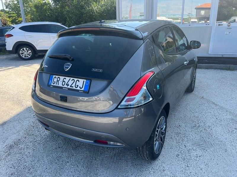 Lancia Ypsilon Ypsilon 1.0 FireFly 5 porte S&S Hybrid Gold Plus