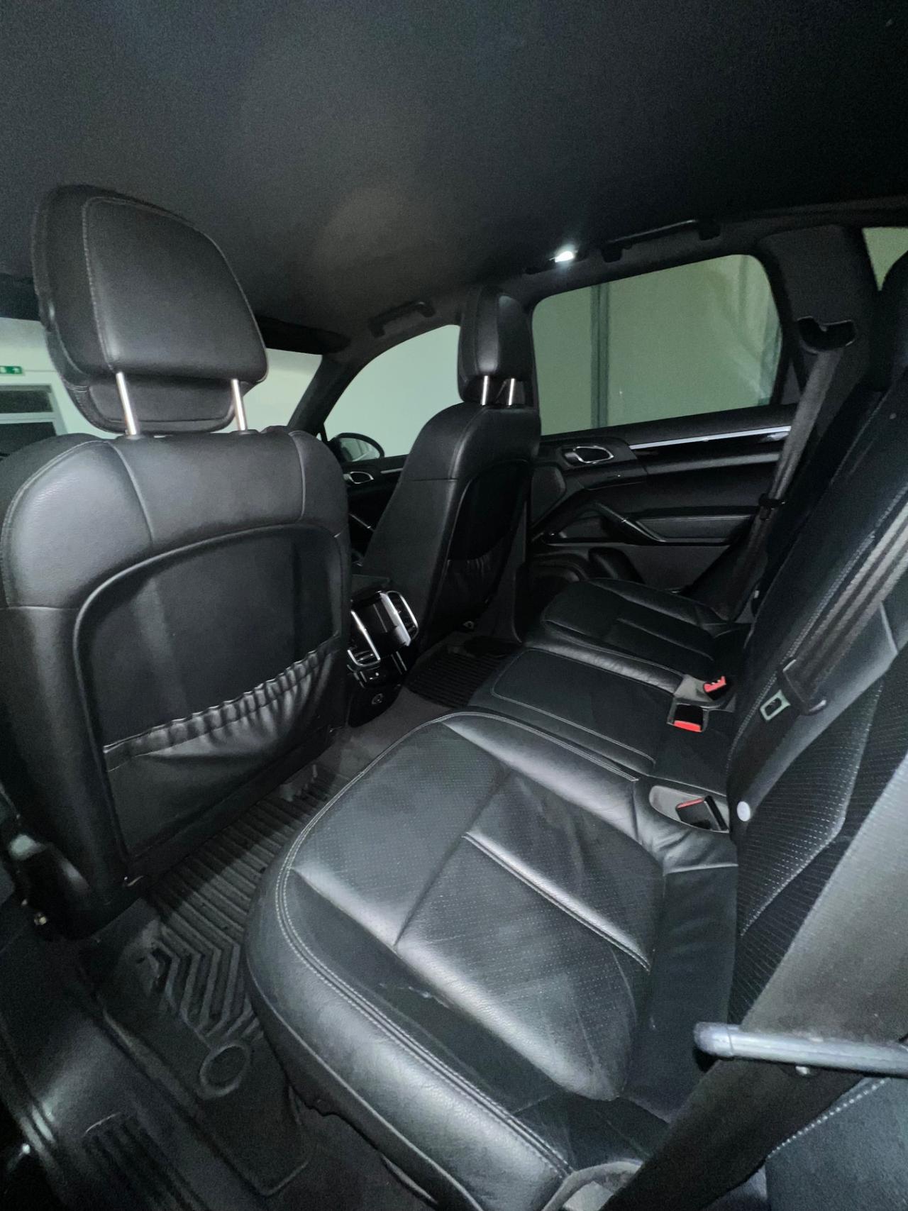 Porsche Cayenne 3.0 v6 OFFERTA RISERVATA AD OPERATORI DEL SETTORE