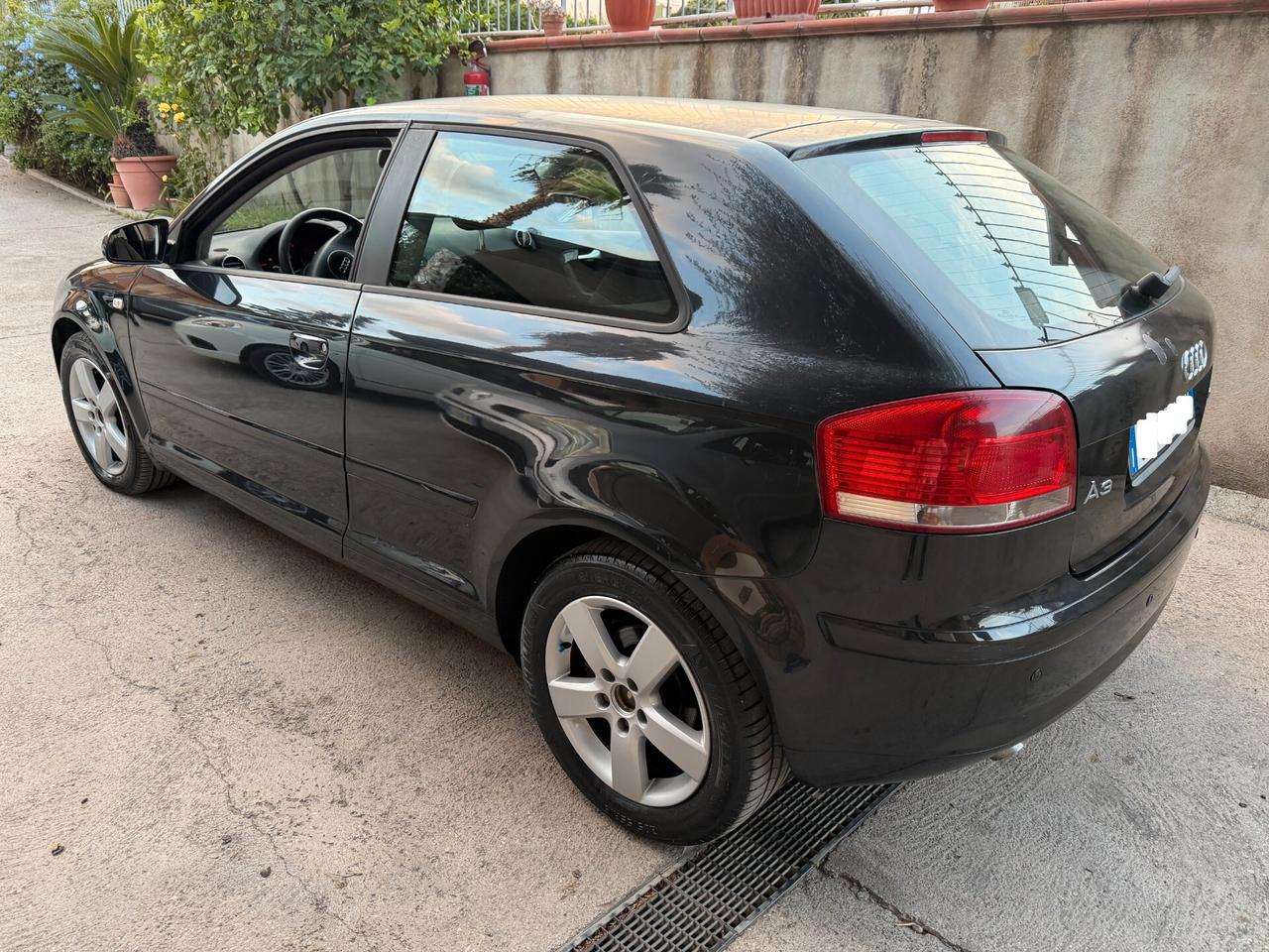 Audi A3 1.9 105 CV TDI Attraction TENUTA BENE NEOPATENTATI