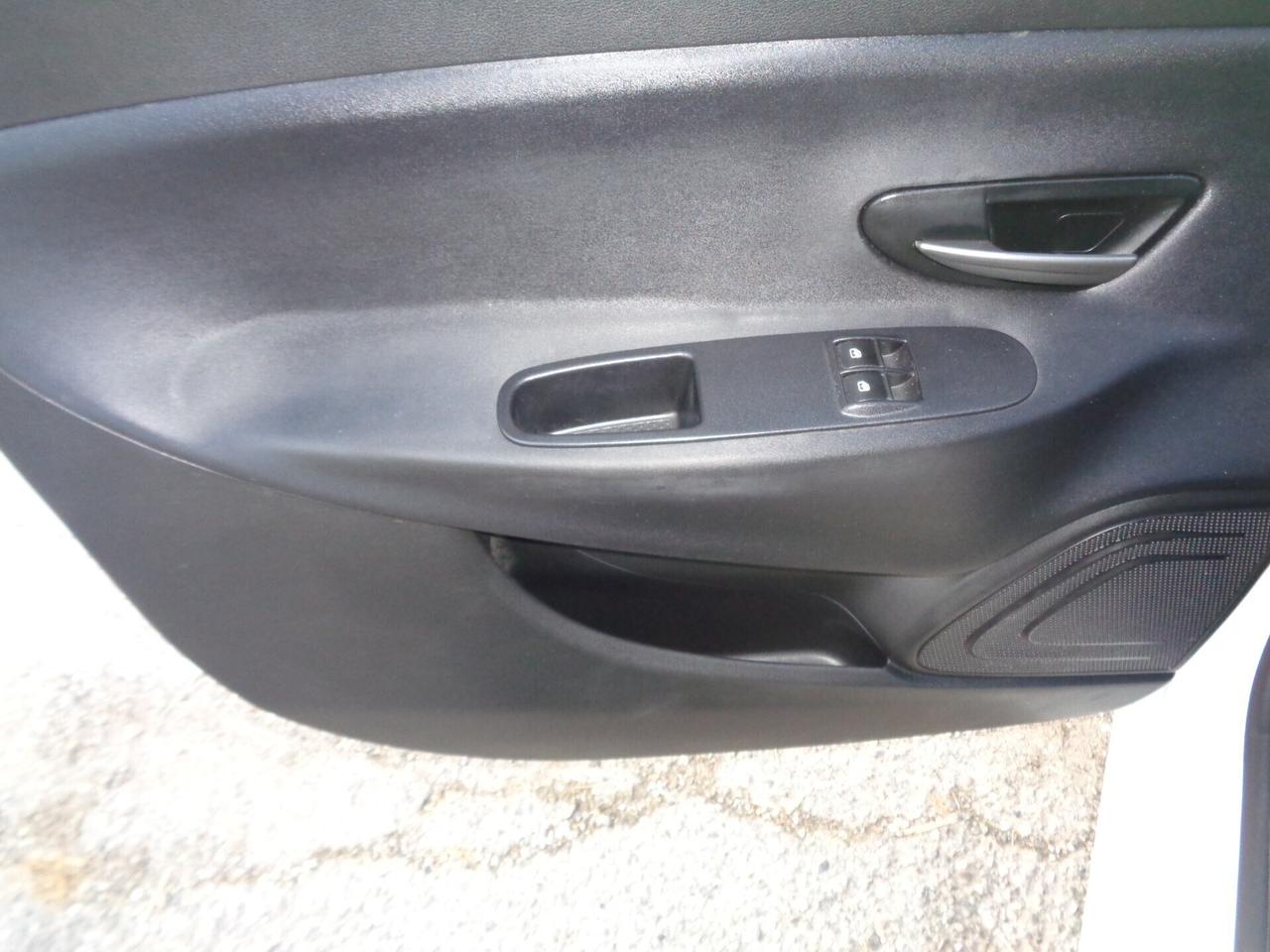 Ypsilon 1.3 MJT 16V 95 CV 5 porte motore nuovo km0