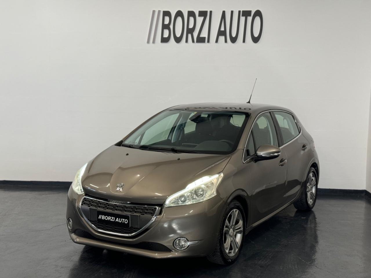 Peugeot 208 1.4 VTi 95 CV 5p. Allure FULL! NAVIGATORE!!