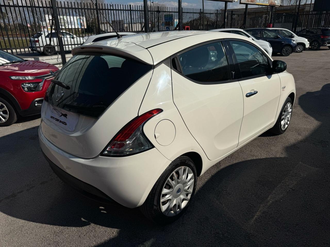 Lancia Ypsilon 1.2 69 CV GPL Platinum