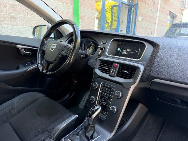 VOLVO V40 1.6 D2 114CV KINETIK POWERSHIT CAMBIO AUTOMATICO