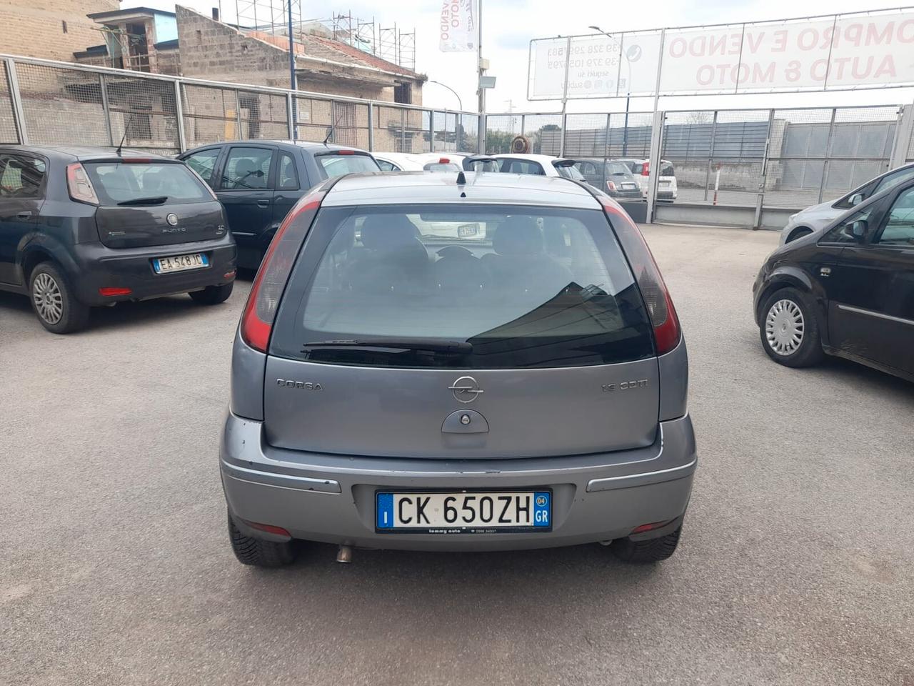 Opel Corsa 1.3cc diesel (PRIVATO)-2004