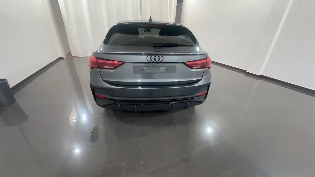 Audi Q3 SPB 35 TDI S tronic Identity Black