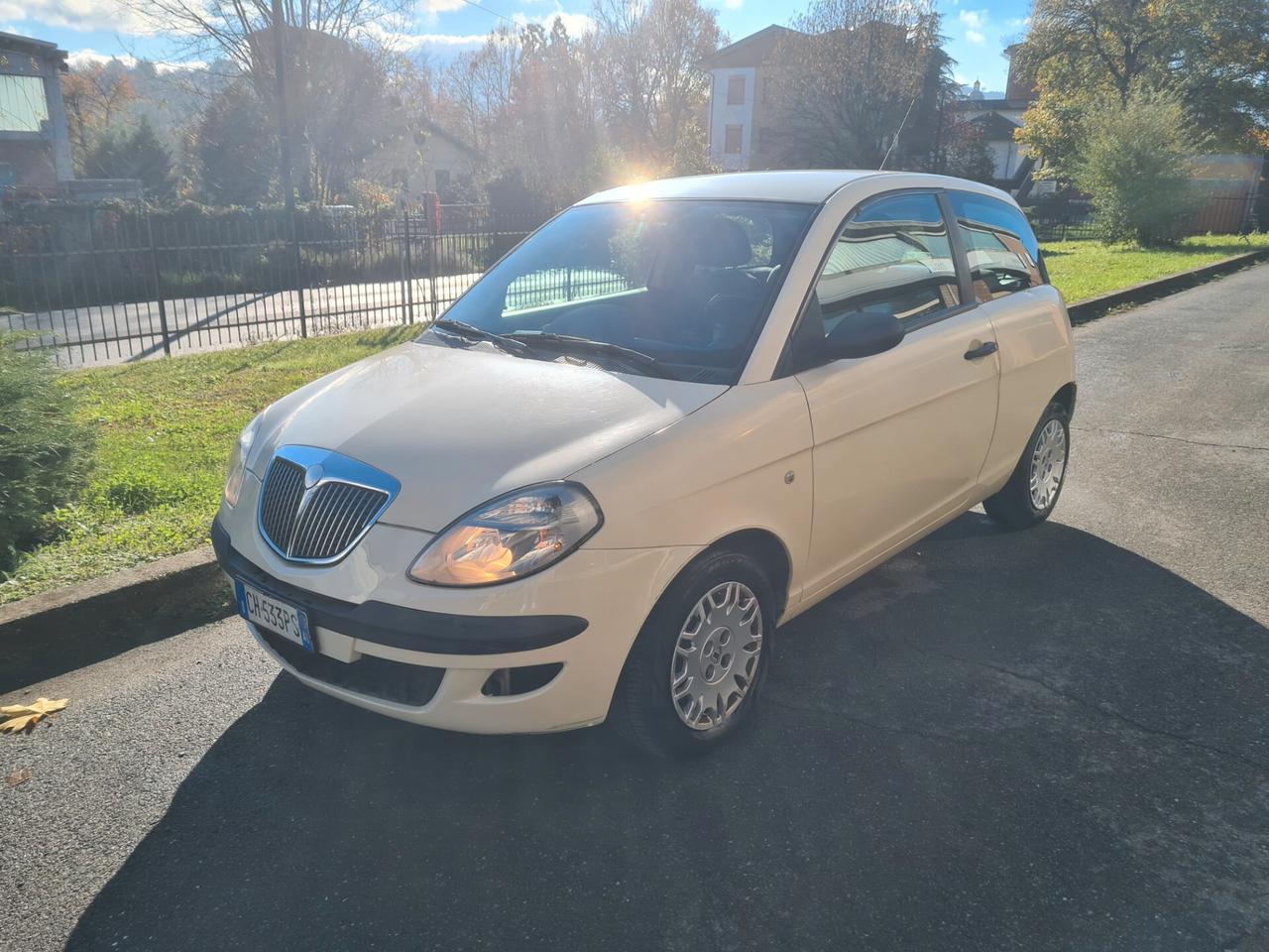 Lancia Y 1.2i cat LS