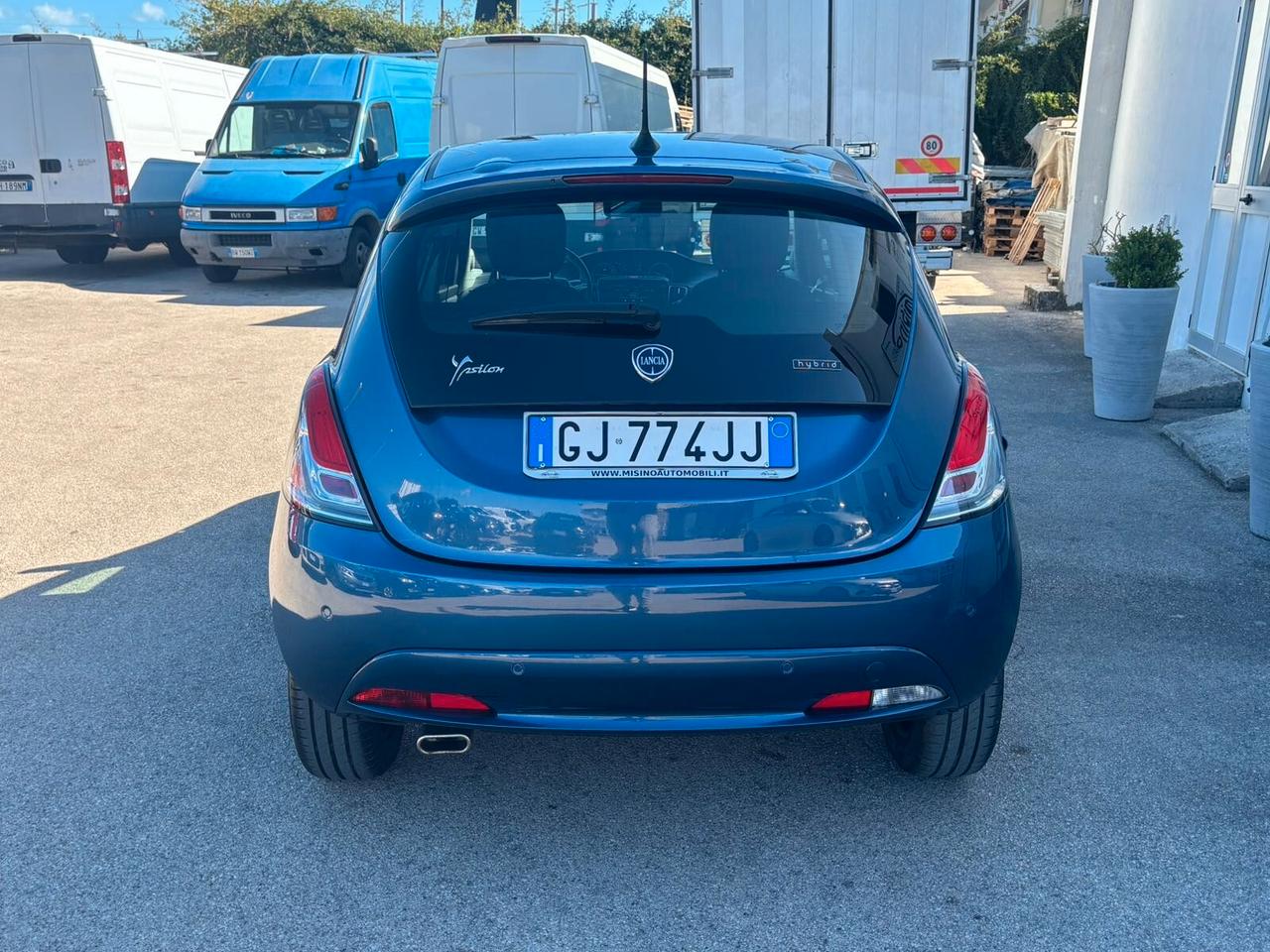 Lancia Ypsilon 1.0 FireFly 5 porte S&S Hybrid Gold