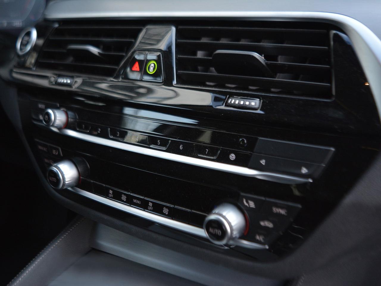 BMW Serie 5 touring 518d mild hybrid 48v luxury steptronic