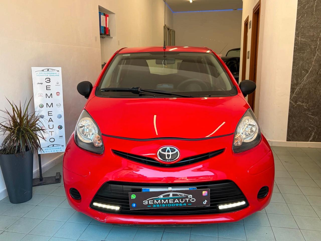 Toyota Aygo 1.0 68Cv Connect Led 12 MESI DI GARANZIA