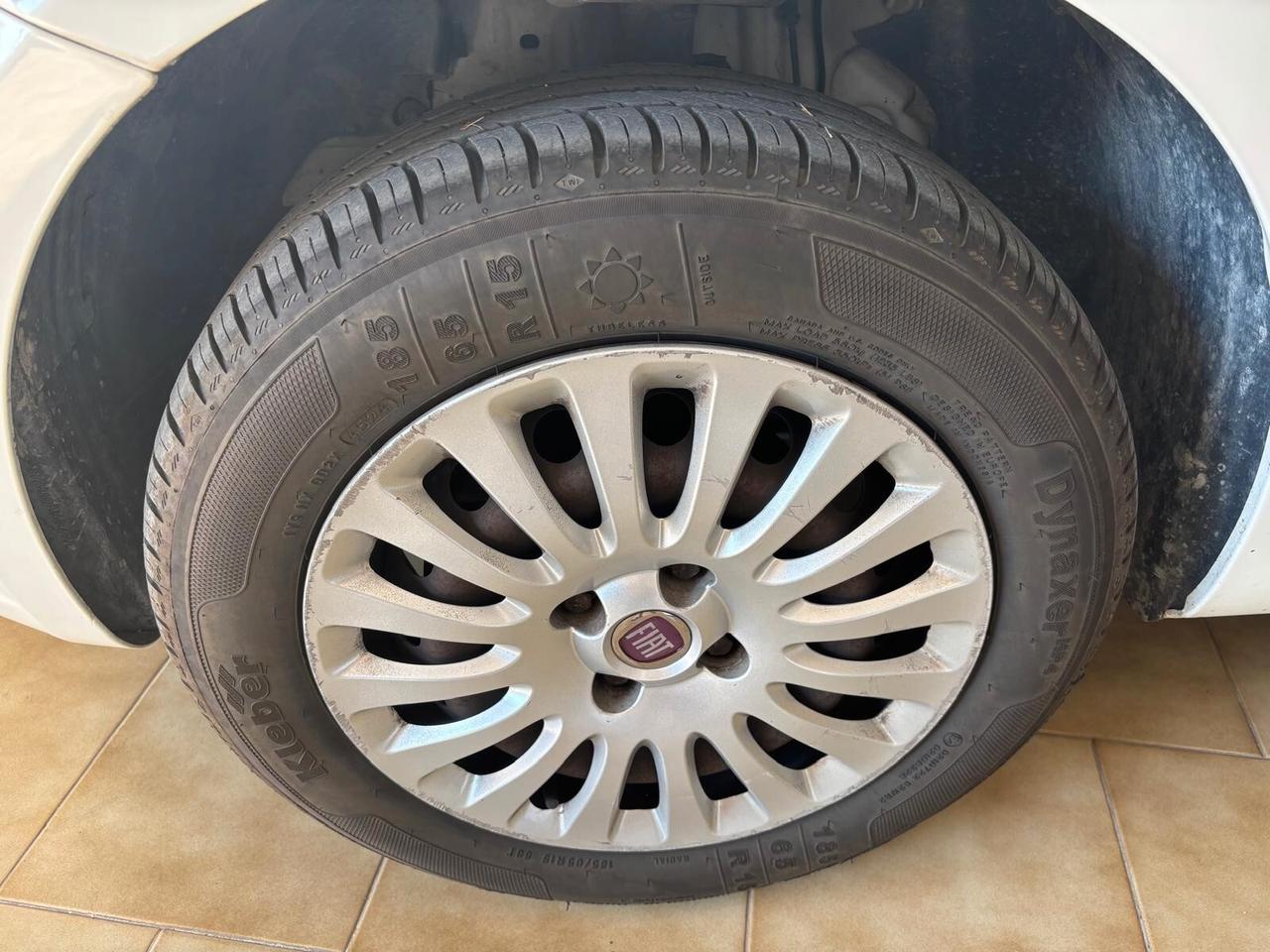 FIAT PUNTO EVO ANNO 2011 BZ METANO ADATTA NEOPATENTATI KM 230 MILA