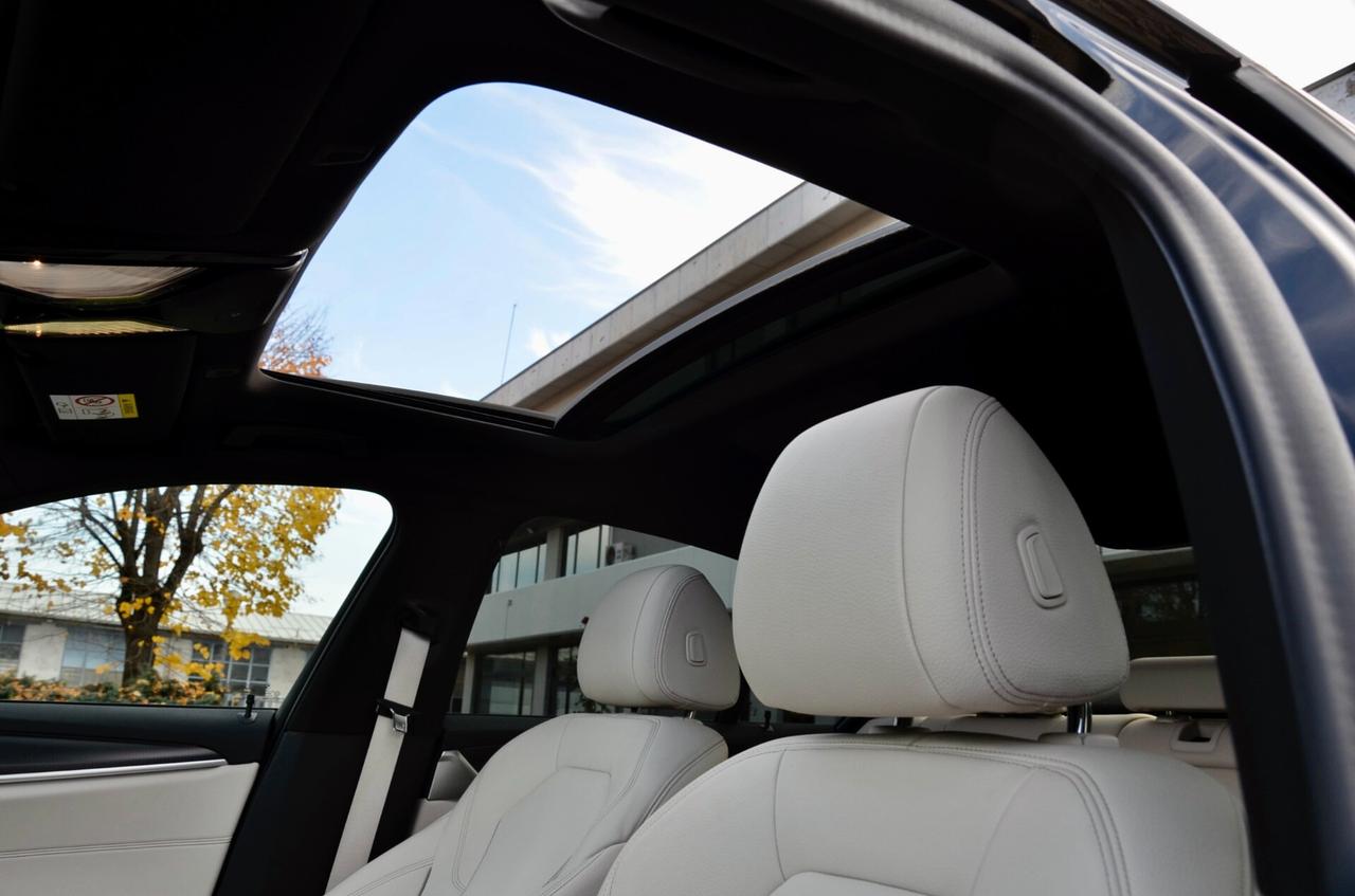 BMW 530e PHEV PLUG IN XDRIVE MSPORT 292cv AUTO, GARANZIA UFF BMW, SERVICE UFF BMW, UFF ITALIANA, CARBON SCHWARZ, EURO 6D, TETTO, PELLE, RETROCAMERA 360°, PERMUTE