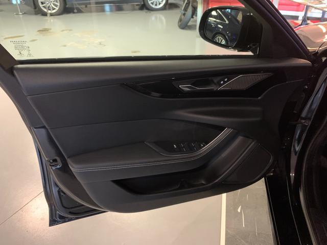 JAGUAR XE 2.0 250 CV P 250 EDITION aut. R-Dynamic HSE