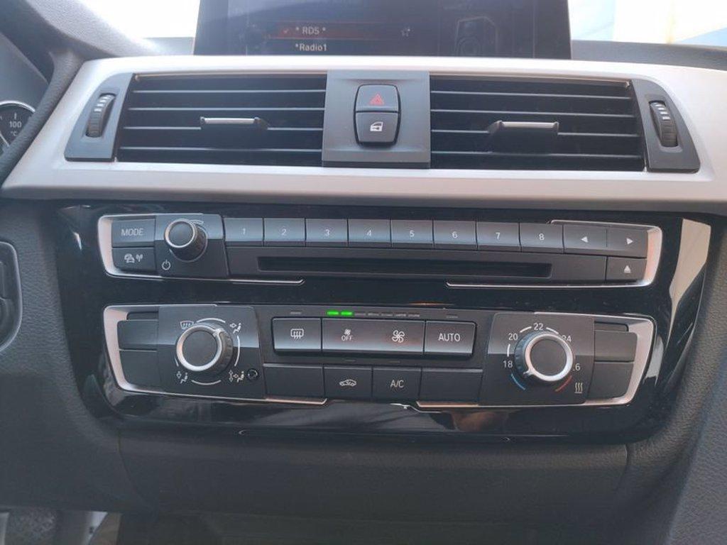 BMW 320d touring business advantage del 2017