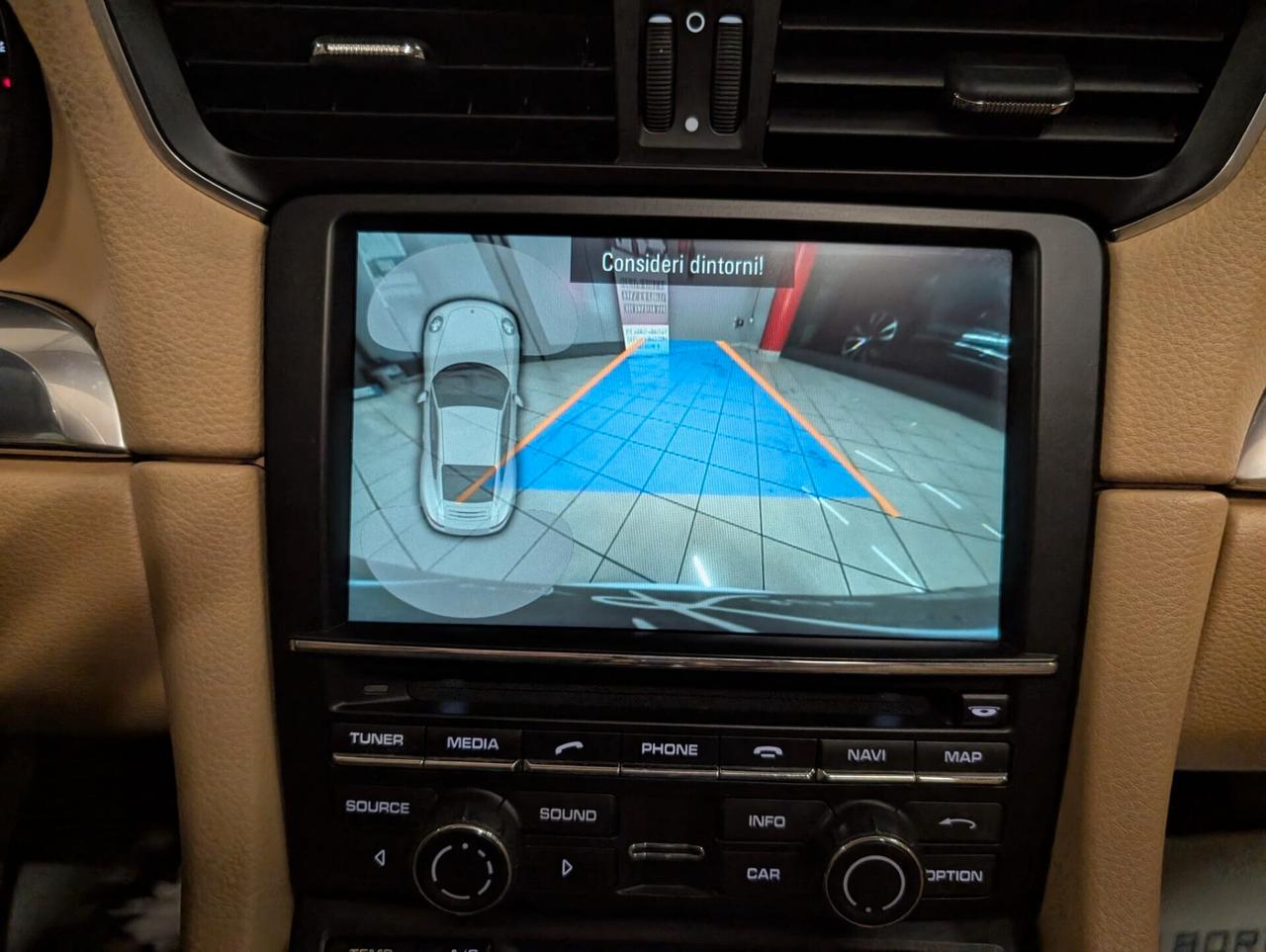 Porsche 911 3.4 Carrera 4 Coupé