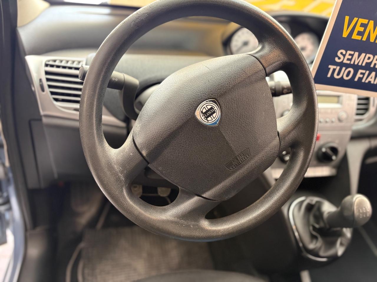 Lancia Ypsilon 1.3 MJT 90 CV Oro