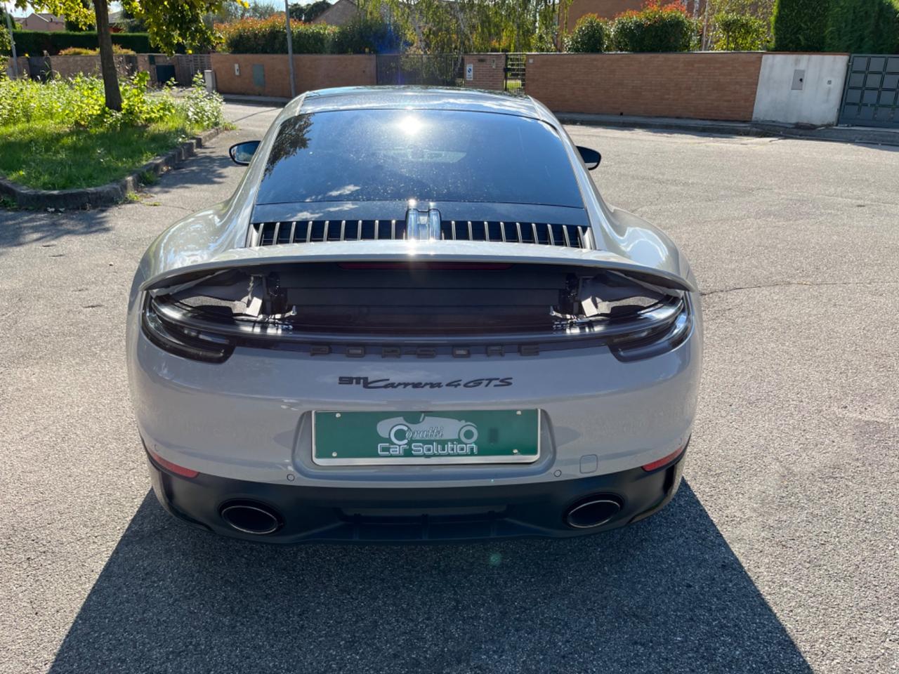 Porsche 911 Carrera 4 GTS