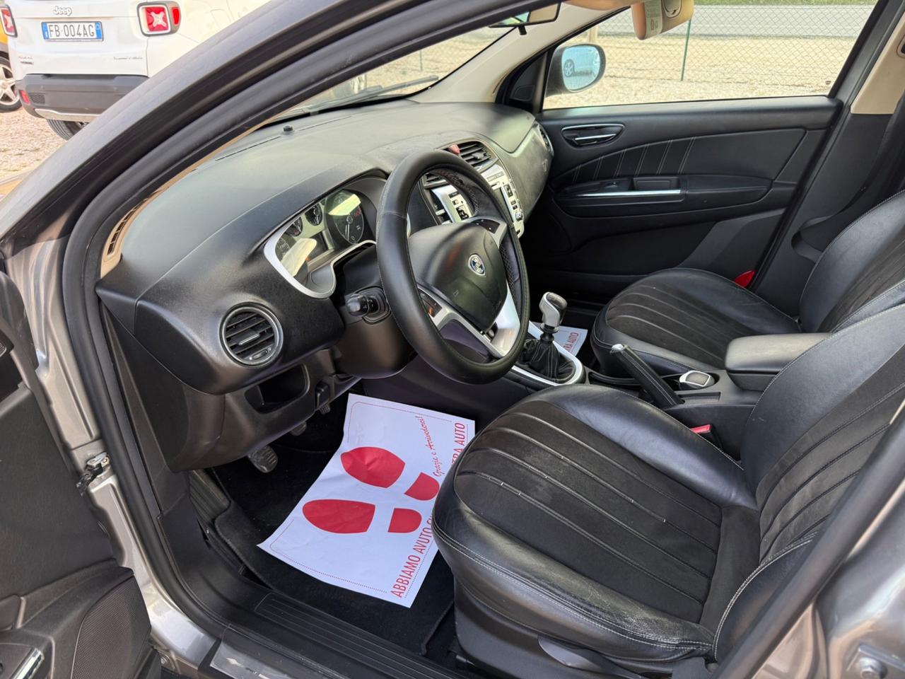 Lancia Delta 2.0 MJT TETTO/navi/Pelle 2.900€