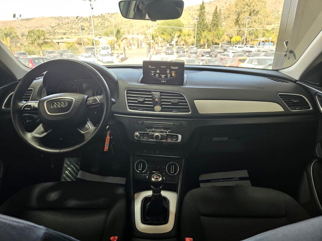 Audi Q3 2.0 tdi Business 120cv