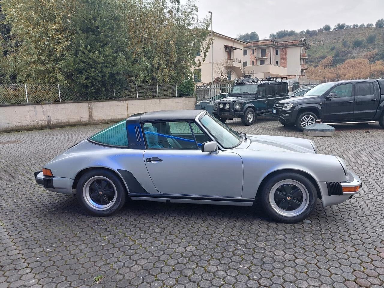 Porsche 911 Carrera 3.2 Targa