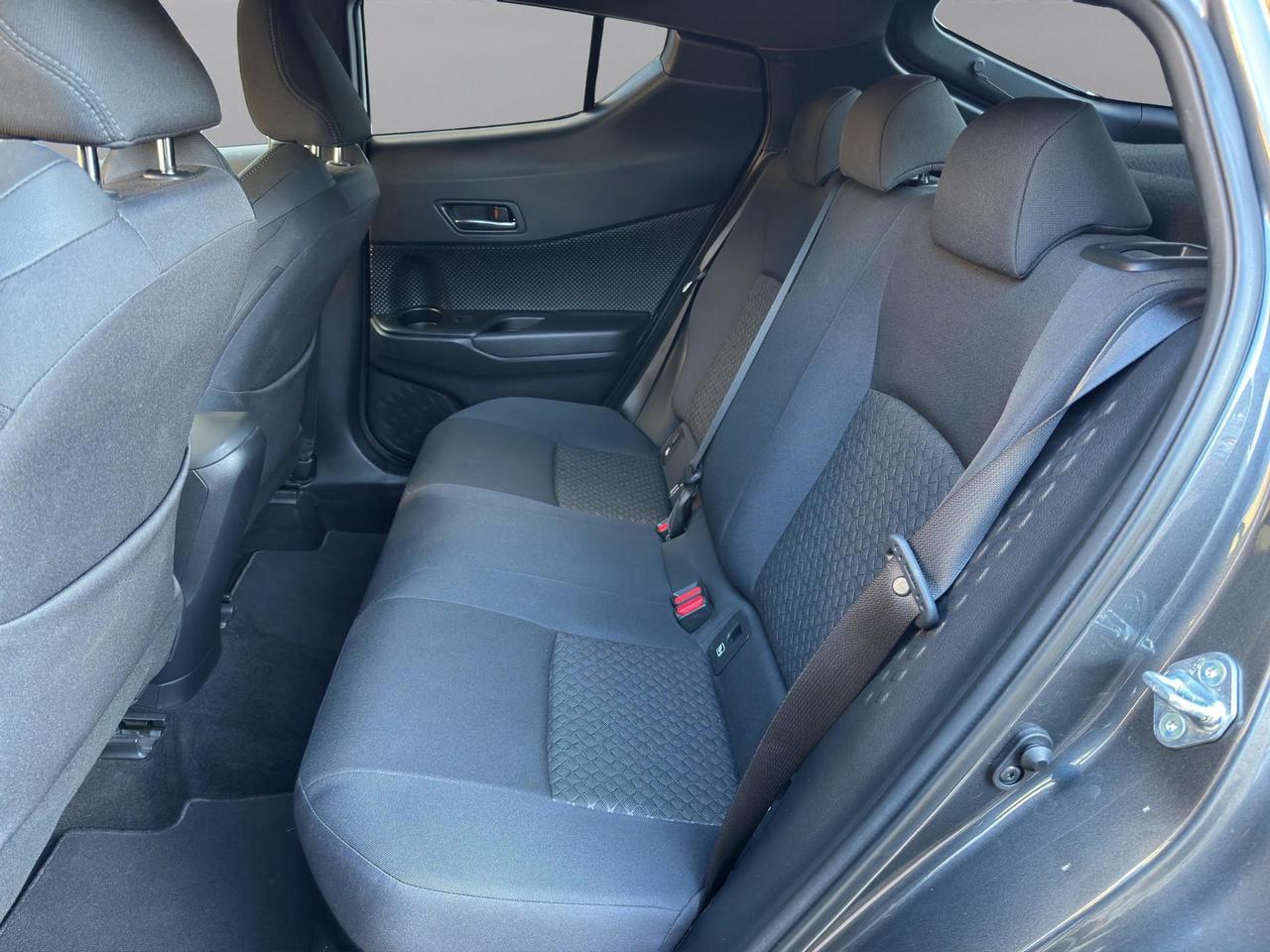 Toyota C-HR 1.8h Trend e-cvt