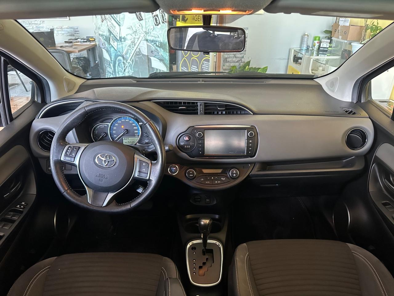 Toyota Yaris 1.5 Hybrid batteria appena sostituita