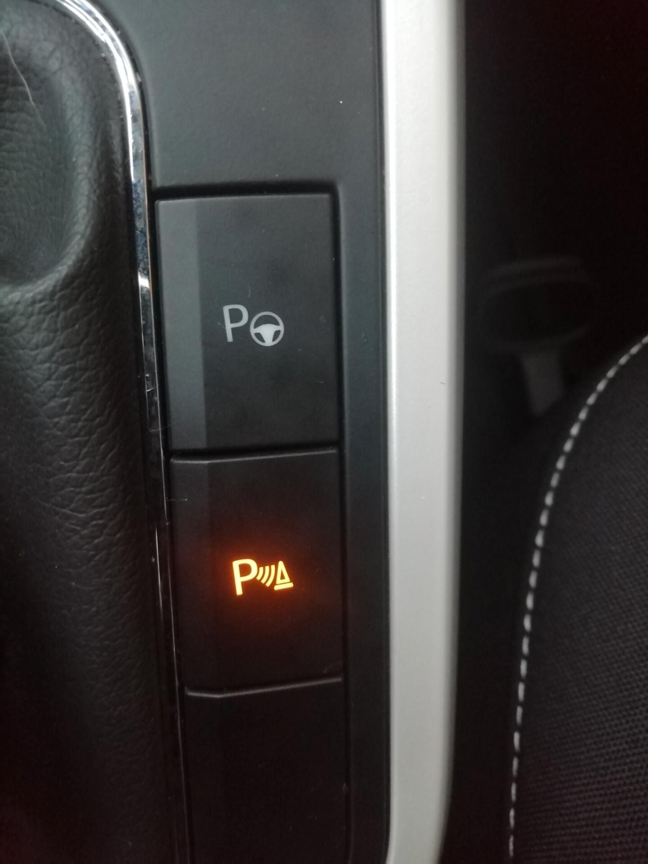 Seat Arona 1.0 TGI XCELLENCE "Fari LED"