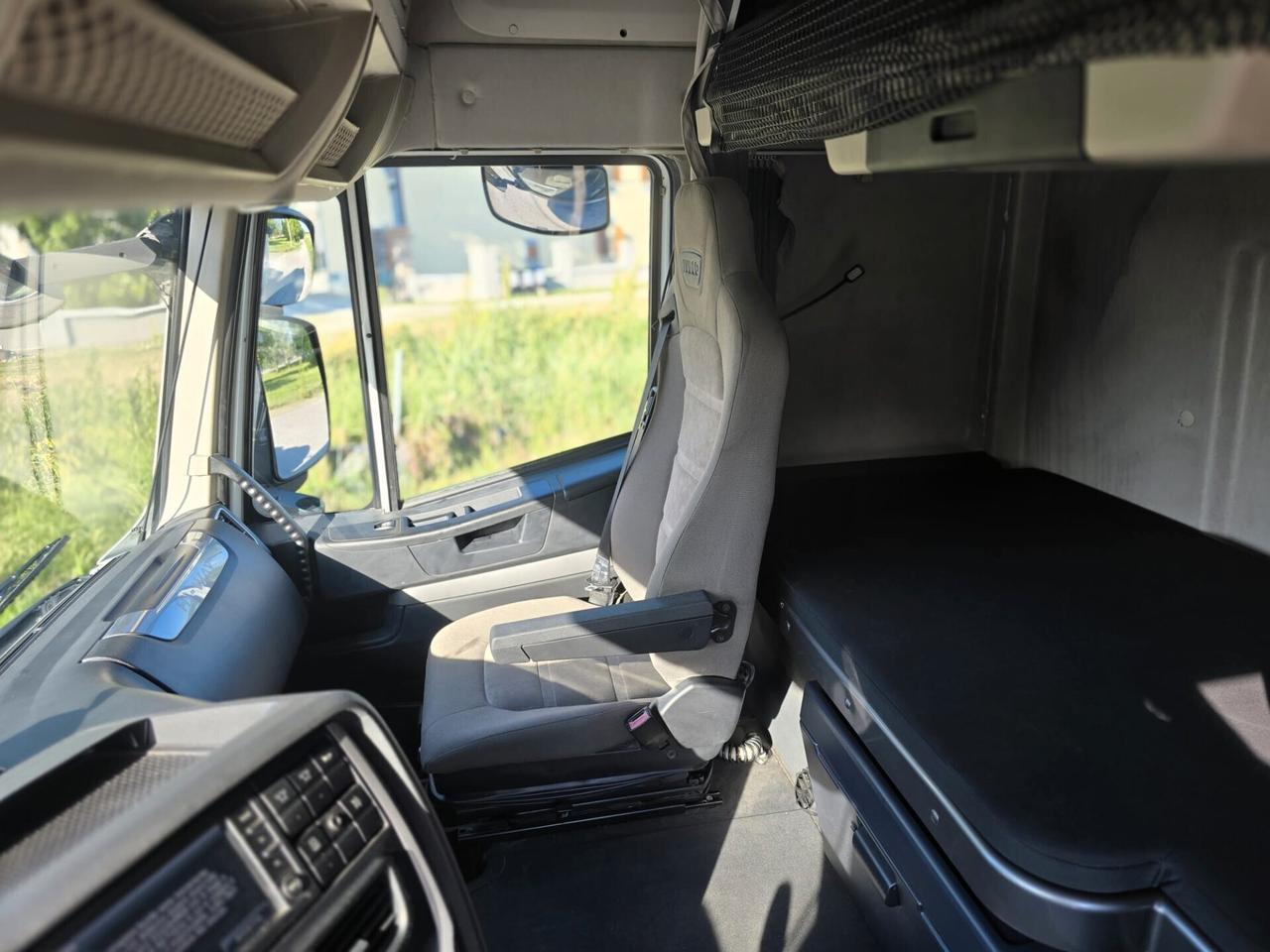TRATTORE STRADALE IVECO ECOSTRALIS 460