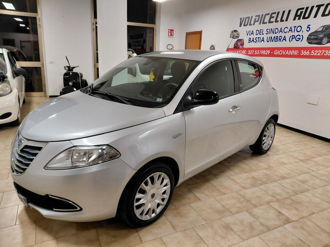LANCIA YPSILON ANNO 2015 DS 1.3 MULTIJET ADATTA NEOPATENTATI KM 160 MILA