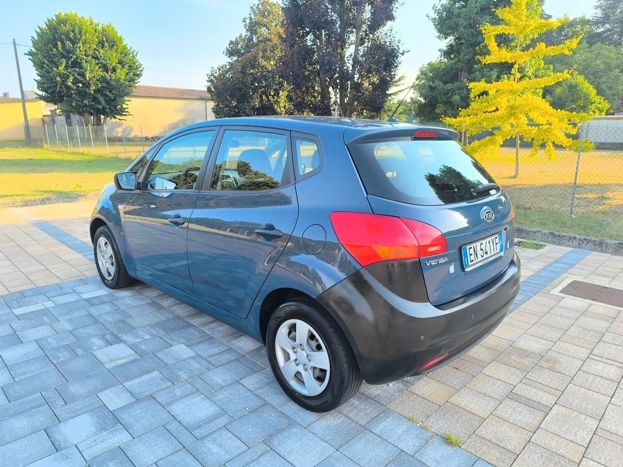 Kia Venga 1.4 benzina neopatentati 4 porte economic