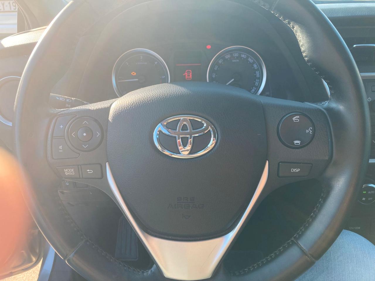 Toyota Auris 1.4 D-4D Lounge