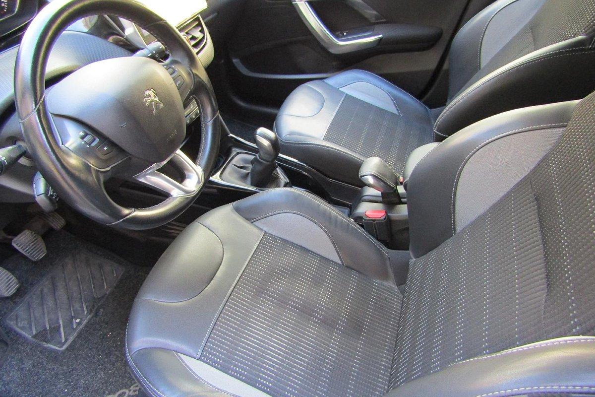 PEUGEOT 2008 1° serie BlueHDi 100 Allure