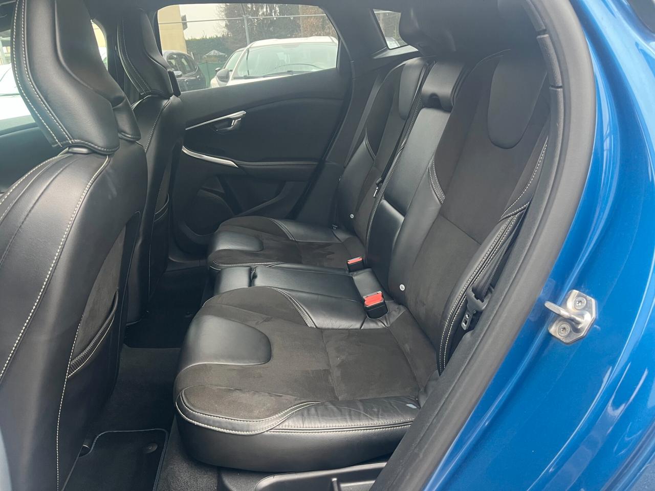 Volvo V40 Geartronic R-design