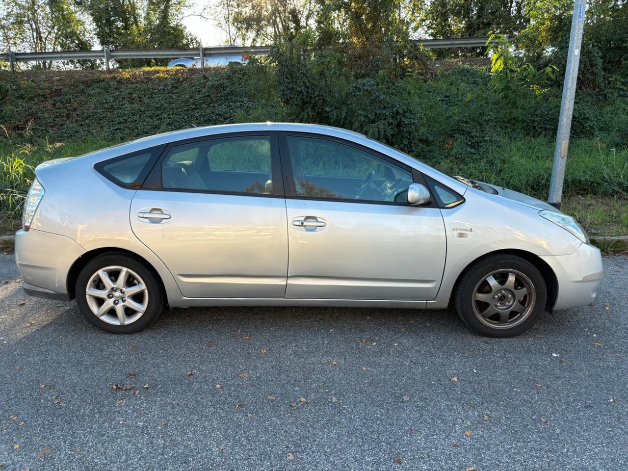 Toyota Prius 1.5i 16V - Ibrida
