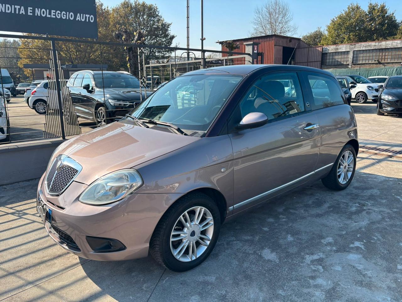 Lancia Ypsilon 1.4 Platino Ecochic GPL