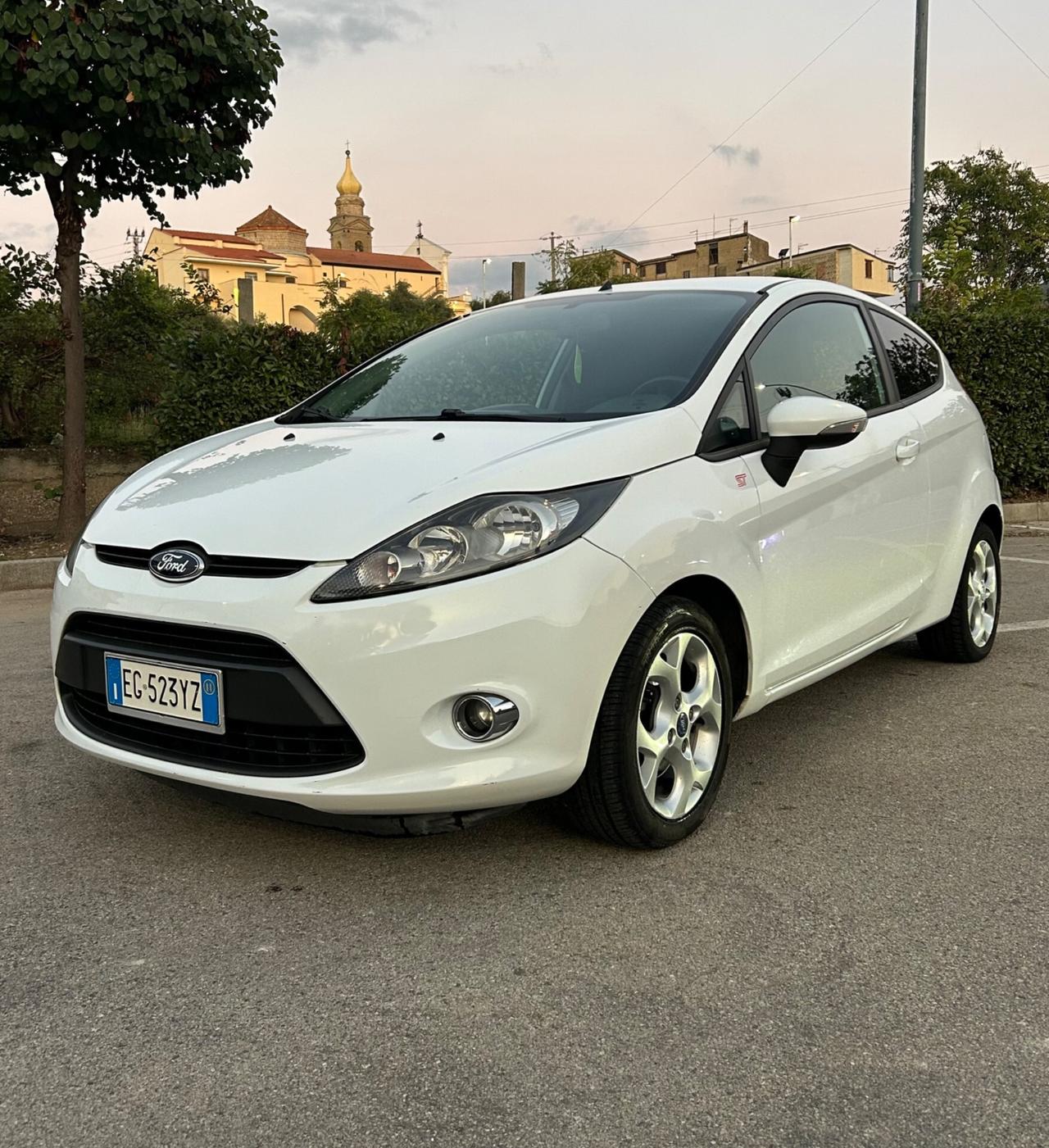 Ford Fiesta 1.2 82CV 3 porte Titanium - 11/2011