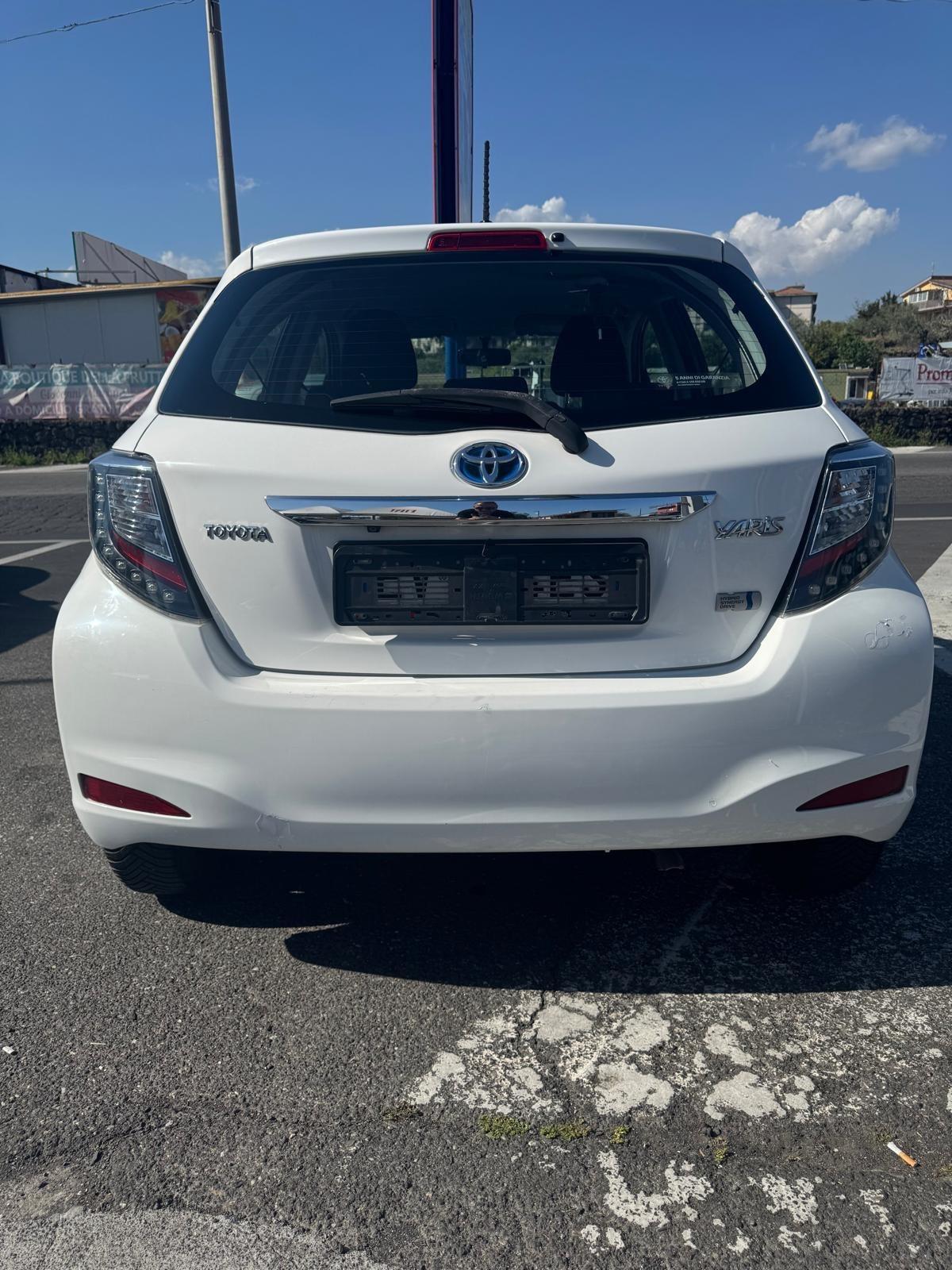 Toyota Yaris 1.5 Hybrid 5 porte Style MARCIANTE MA CON SPIA BATTERIA IBRITDA