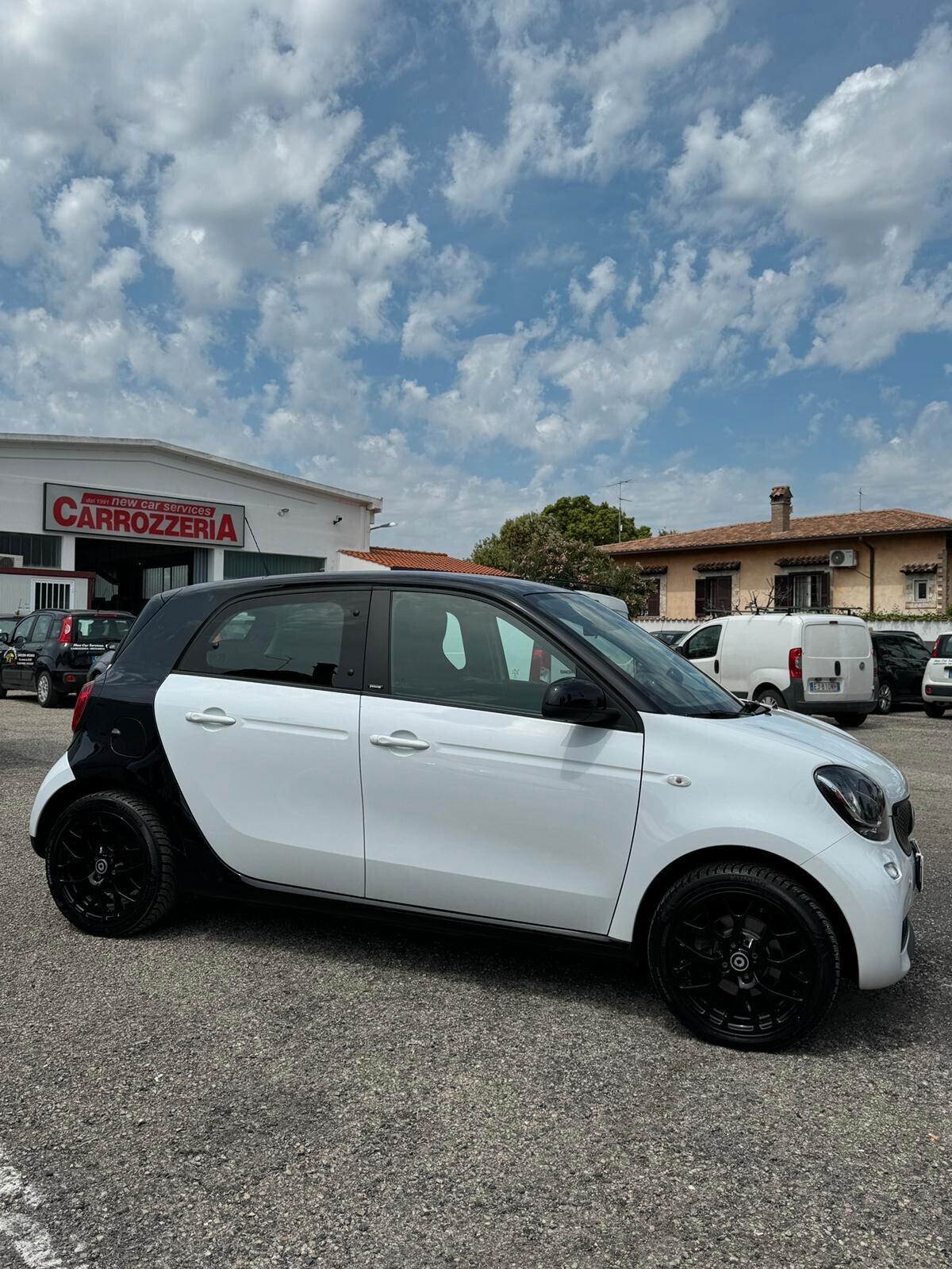 Smart ForFour 90 0.9 Turbo Passion 205€ AL MESE