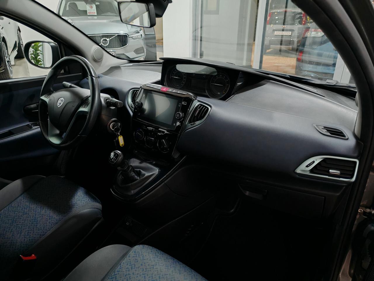 Lancia Ypsilon 1.0 Hybrid Gold 2023