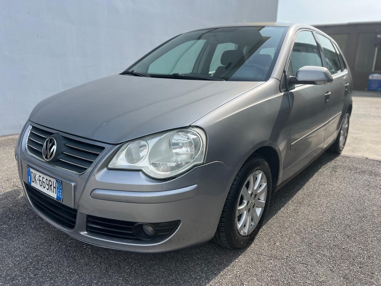 Volkswagen Polo 1.4 benz per NEOP - Garanzia 12 Mesi