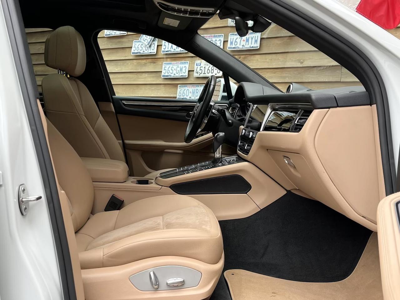Porsche Macan 2.0 TETTO Navi LED SPORT CHRONO