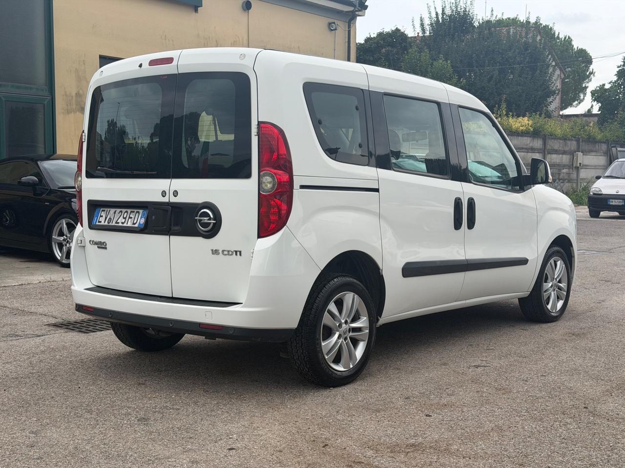 Opel Combo 1.6 CDTi 105CV PC-TA Elective
