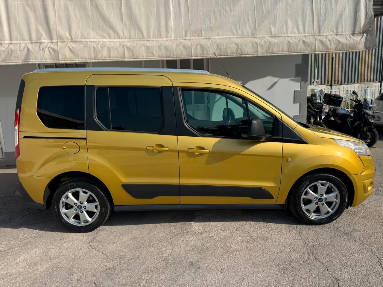 Ford Tourneo Connect 1.6 TDCi Plus