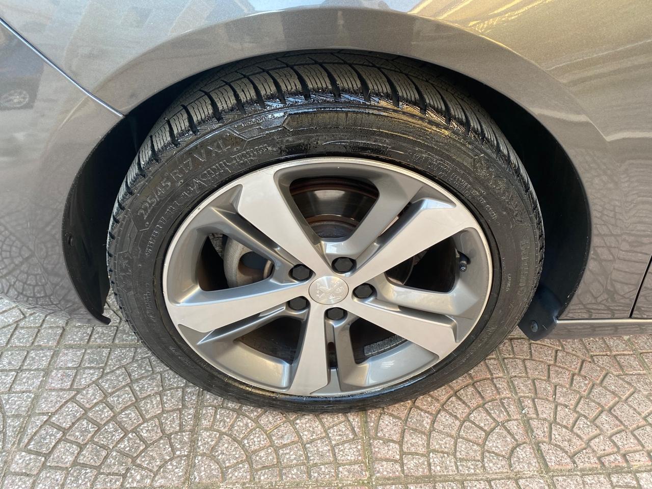 Peugeot 308 BlueHDi 130 S&S SW Active