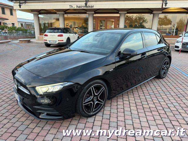 MERCEDES-BENZ A 180 d Automatic Premium Night Edition LUCI AMBIENTE
